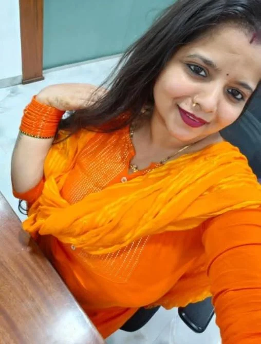 I am a housewife escort girl in Ludhiana.  We'll live an unforgettable, fiery moment, full of pleasure.
